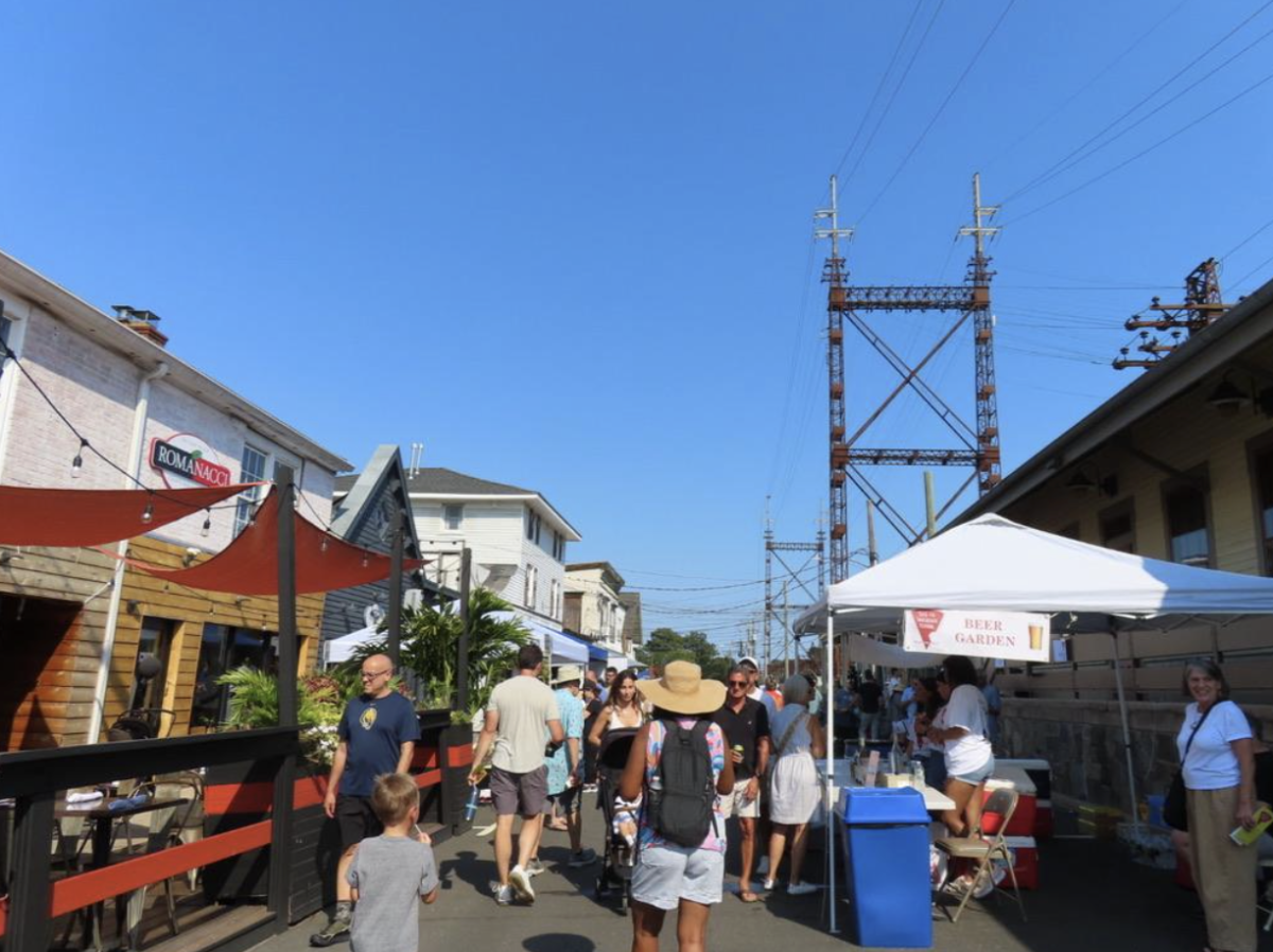 For its 12th year now, Westport hosted the Slice of Saugatuck festival. This unofficial kickoff to fall featured dozens of local restaurants and retailers. 